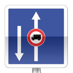 Panneau d'indication de conditions particulières de circulation par voie sur la route suivie