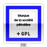 Panneau d'indication d'une marque d'un poste de distribution de carburant ouvert 7/7j et 24/24h assurant le ravitaillement en GPL