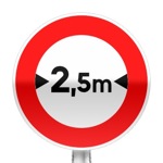 Panneau d'interdiction d'accès aux véhicules dont la largeur est supérieure au nombre indiqué