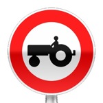 Panneau d'interdiction d'accès aux véhicules agricoles à moteur