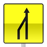 Panneau signalisation temporaire, annonce de la réduction du nombre des voies laissées libres à la circulation sur routes à chaussées séparées